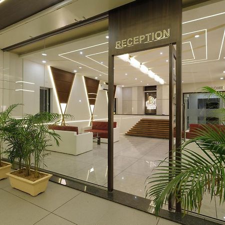Hotel Decent Unjha Esterno foto